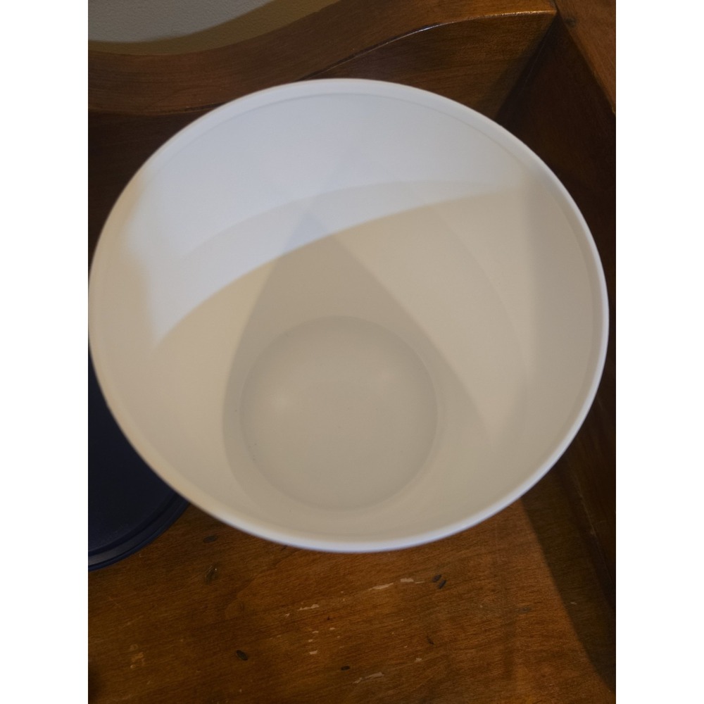 Tupperware Bold 'n Blue One Touch "C" Canister - Picture 6 of 7